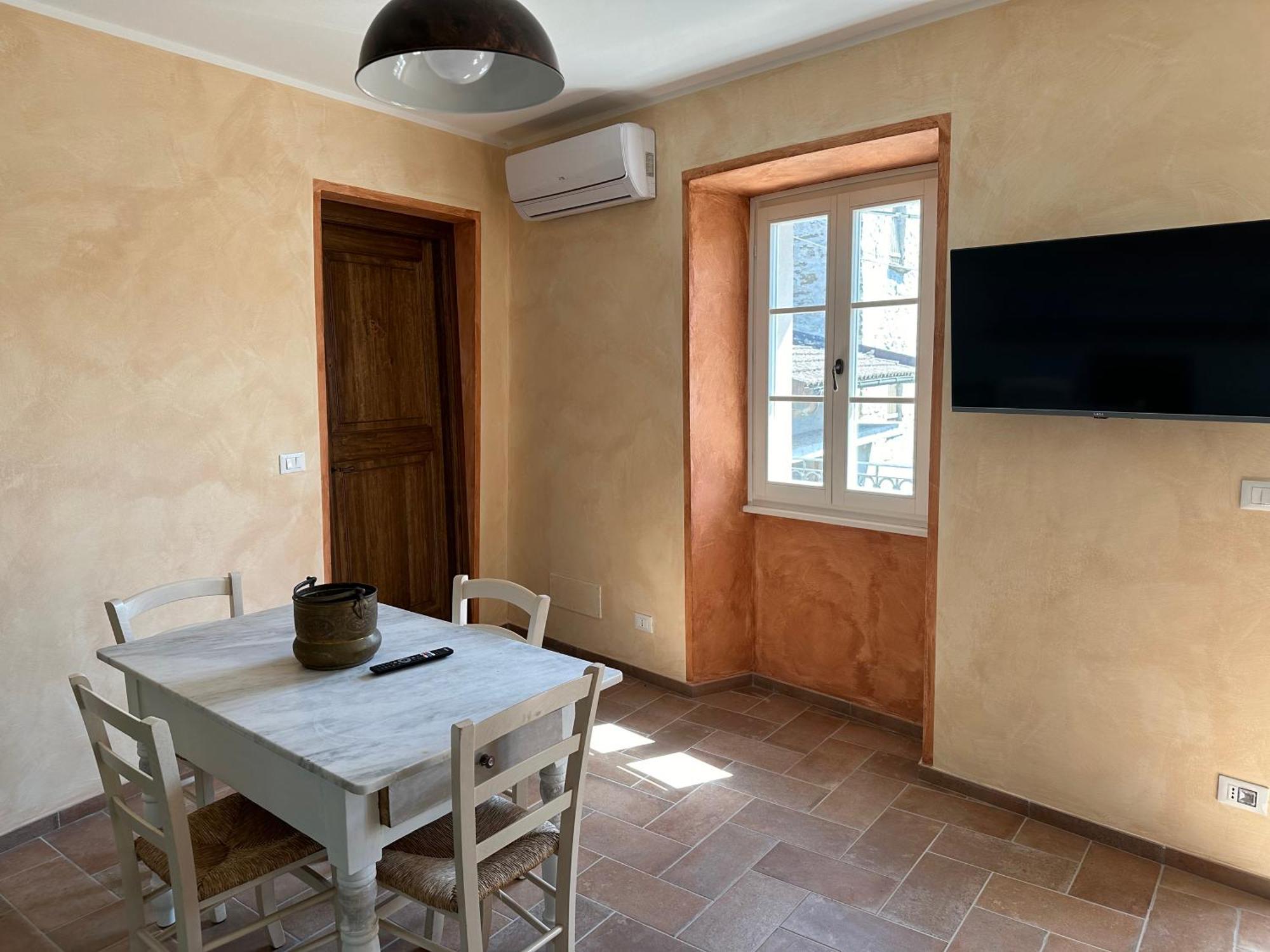 Mornese Nel Caruggio - B&B מראה חיצוני תמונה