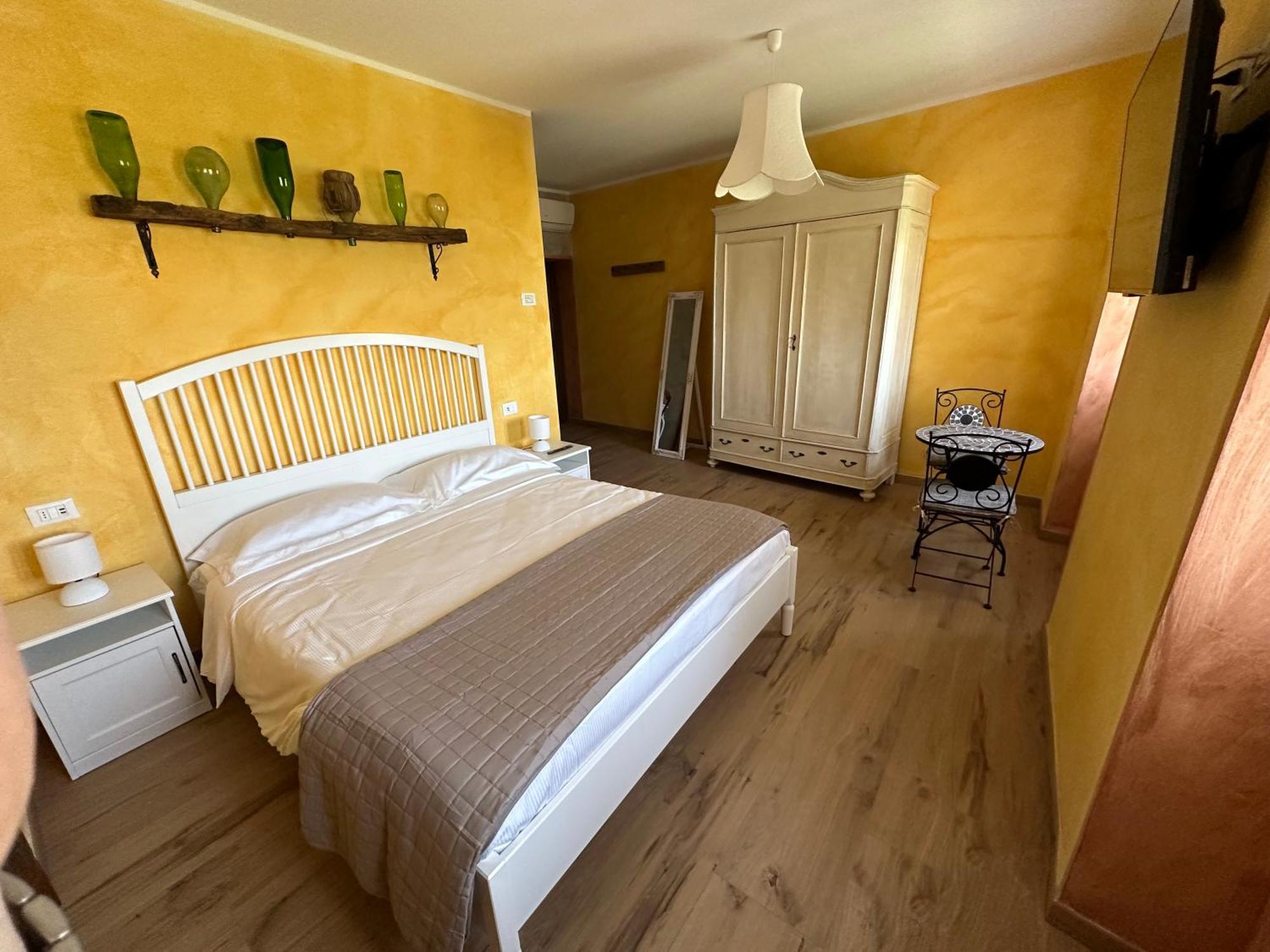 Mornese Nel Caruggio - B&B מראה חיצוני תמונה